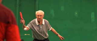 Sture, 93, är en av Sveriges äldsta pingisspelare: "Ger mig inte"