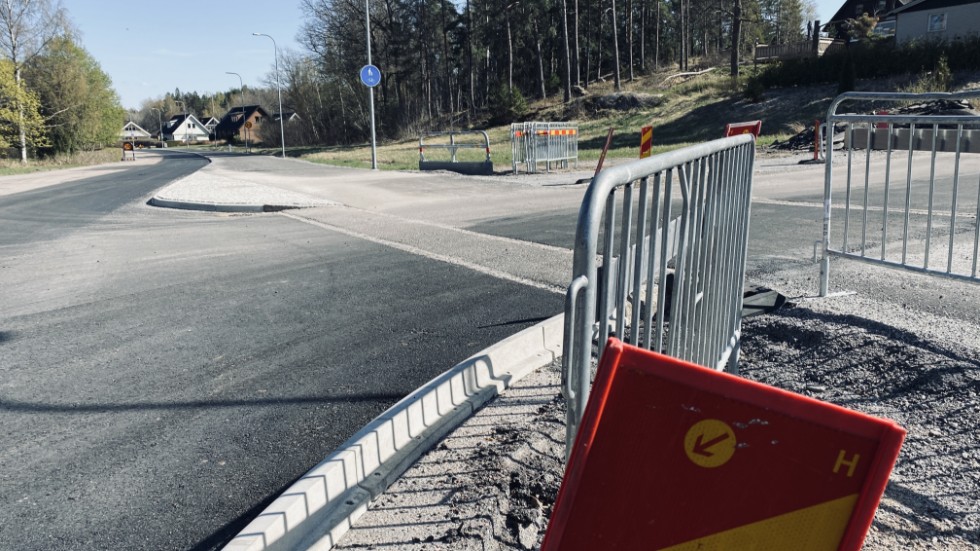 Insändarskribenten är inte nöjd med bygget av cykelbana på Dalgången i Skiftinge.