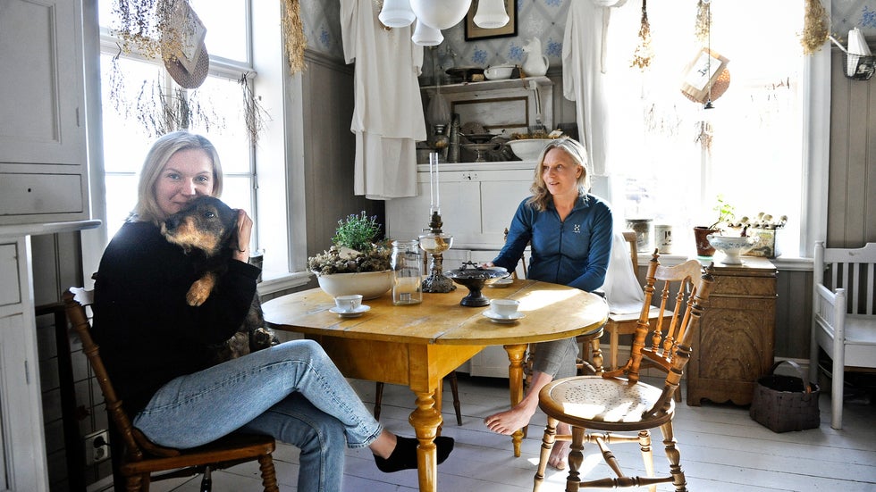 Nina och Urban restaurerade gammalt ödehus – i gammaldags stil