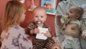 Sam, 1, föll ihop livlös i lekrummet – mamman om mardrömmen