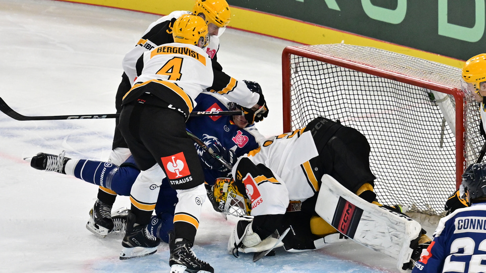 Goalkeeper Alexander Hellnemo put in a stellar performance, but AIK couldn't hold onto their two-goal lead against the Straubing Tigers. Ultimately, the Germans prevailed in a shootout.