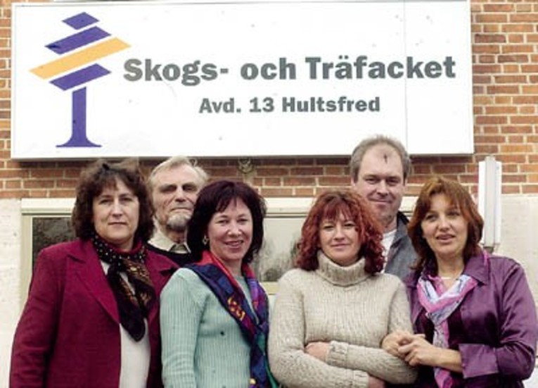 Kenneth Johansson från Träfacket i Hultsfred visade sina besökare från Lettland, Julijs Smildzins, Iveta Ence, Viviana Polite och Daina Vilne runt i Hultsfred.