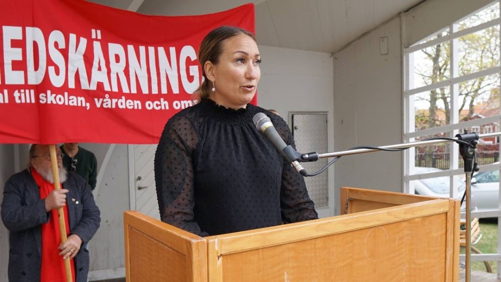 Jenny Svensson talade vid Socialisterna Välfärdspartiets firande.