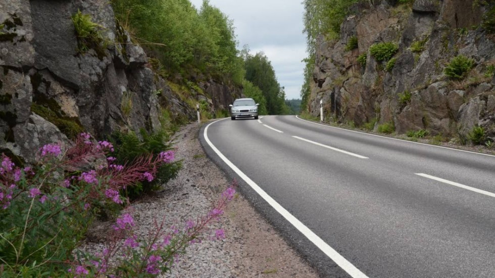 Väg 35 behöver förbättras för att göra pendling till och från Västervik möjlig.