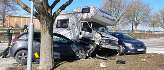 Bil körde in i parkerad husbil i Visby • Föraren anmäld för brott