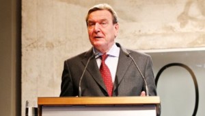 Gerhard Schröder stämmer tyska förbundsdagen