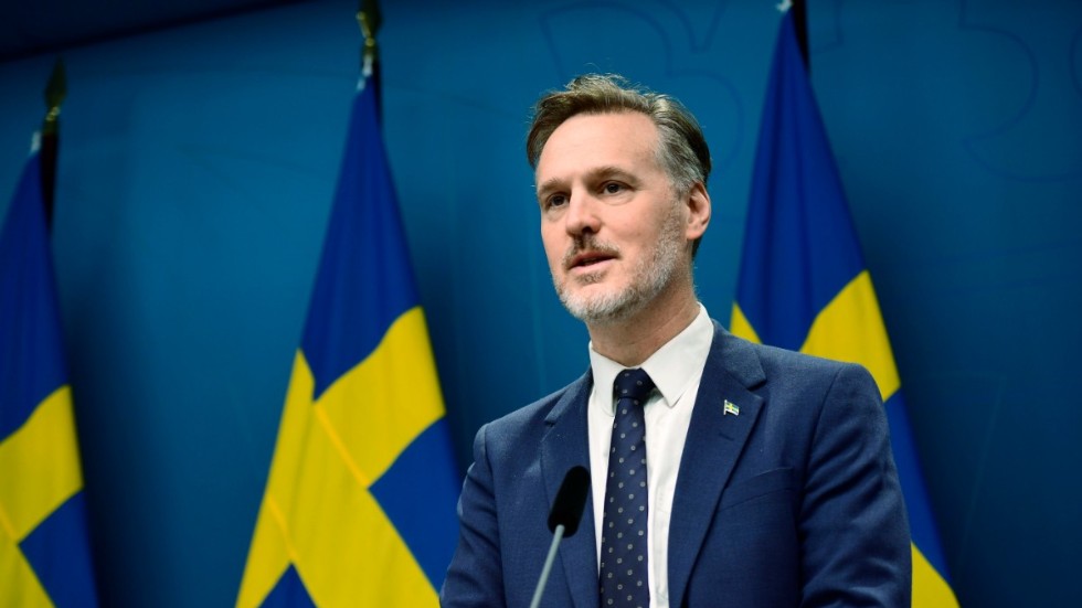 Regeringen fortsätter stärka upp Sveriges försvarsförmåga i ljuset av den ryska invasionen av Ukraina, säger finansmarknadsminister Max Elger (S). Arkivbild.