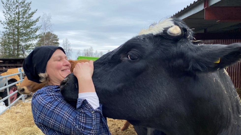 Britta Karin Jakobsson äger företaget tillsammans med hennes söner och har varit mjölkbonde i 22 år.