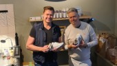 Radiopratare säljer sin Knivstaidyll – för att tvätta skor • ”Blir nog Alicante nästa gång”