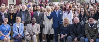 Charles och Camilla gästspelar i "Eastenders"