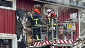 Sex brandbilar ryckte ut till villabrand – förbipasserande såg lågor: ”Håller på att rökdyka”