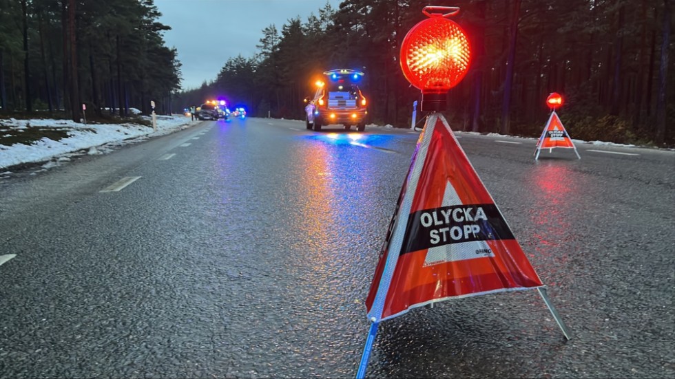 En trafikolycka har inträffat på riksväg 34 mellan Glahytt och Mörlunda.