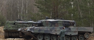 Uppgifter: Sverige ger stridsvagnar till Ukraina