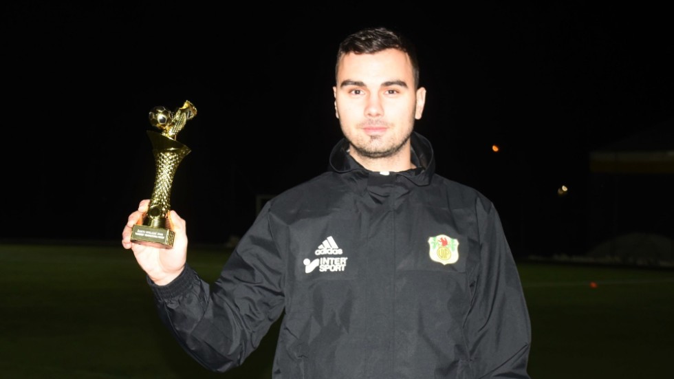 Karlo Goranci tilldelas VT/KP:s guldboll som bästa lokala fotbollsspelare 2022.