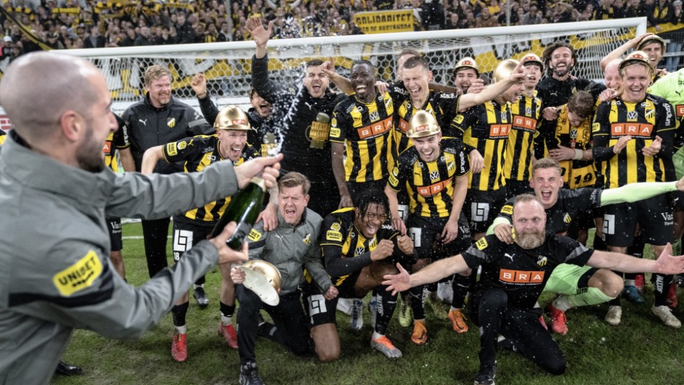 Häcken firar att SM-guldet är klart efter 4–0 borta mot IFK Göteborg.