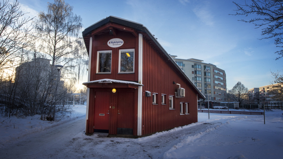 Insändarskribenten vill inte att Medborgarkontoret i Brandkärr i Nyköping ska försvinna.