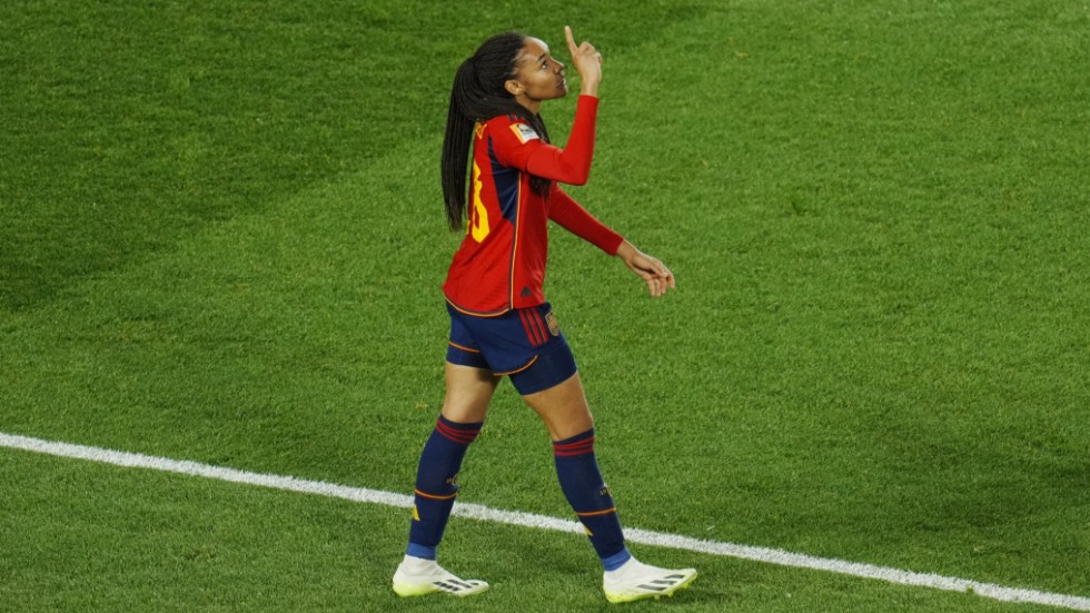 Salma Paralluelo gjorde 1–0 för Spanien i VM-semifinalen mot Sverige.