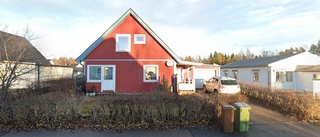 Hus på 149 kvadratmeter från 1979 sålt i Södra Sunderbyn - priset: 2 495 000 kronor