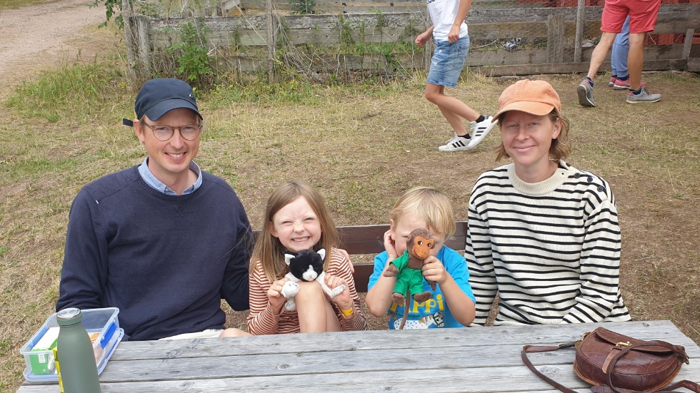 Den danska familjen Sigrid och Andreas La Cour med barnen Martha, 6 år, och Jens, 4 år från Helsingör.