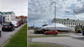 Stor båttransport fastnade i Sliprondellen – köer bildades