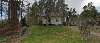 Nya ägare till 50-talshus i Österbybruk - 1 100 000 kronor blev priset