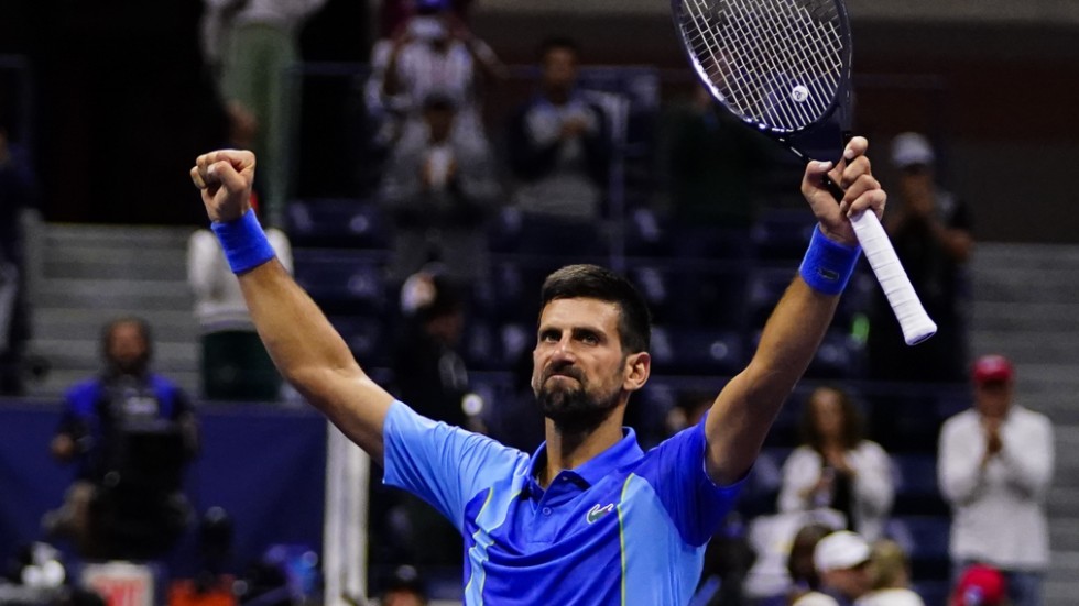 Novak Djokovic vände matchen mot sin landsman Laslo Djere i tredje rundan av US Open. Serben vann med 3–2 i set.