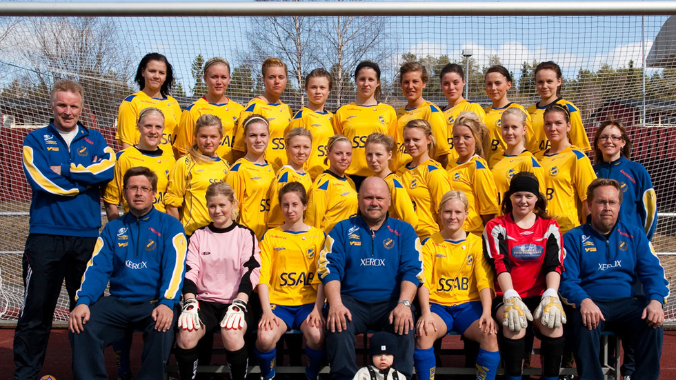 Lira BK vann division 3 Norrbotten 2009, motsvarigheten till dagens division 2. Laget vann även i DM futsal tre år på raken 2007-2009. NSD:s Olov Abrahamsson ingick i ledarstaben.