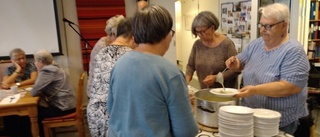 Återseendets glädje på första torsdagslunchen