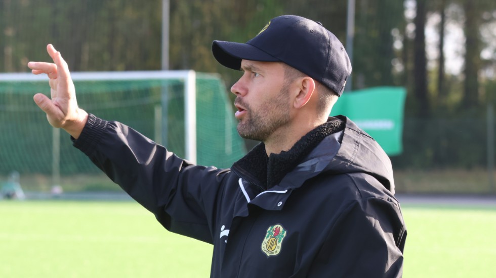 Vimmerbytränaren Daniel Abenius var riktigt nöjd efter lagets triumf i Gothia Cup.