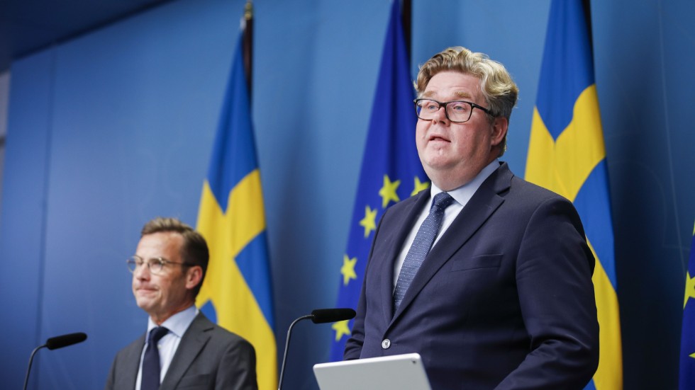 Statsminister Ulf Kristersson och justitieminister Gunnar Strömmer höll en pressträff vid lunchtid på tisdagen 1 augusti. Regeringen söker vägar att nå så breda enigheter som möjligt om yttrandefrihet och om säkerhet. 