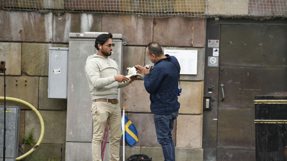 Salwan Momika och Salwan Najem tände på en koran med tändare.