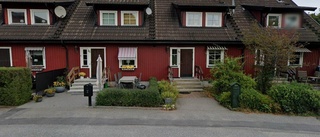 Nya ägare till radhus i Malmköping - prislappen: 1 595 000 kronor