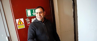 Sarmad skulle stänga pizzeria – togs för tjuv