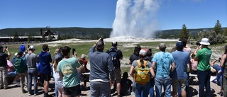 Långa köer när Yellowstone öppnade igen