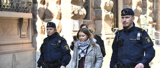 Thunberg förhörd av polis vid protest