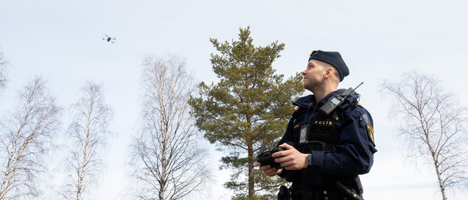 Se när Luleåpolisen jagar trafiksyndare med drönare