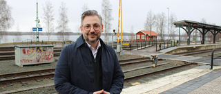 Partiledare skulle åka tåg till Hultsfred – fick ta bilen