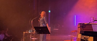 Lisa Ekdahls konsert i Strängnäs – trygg och oförutsägbar 