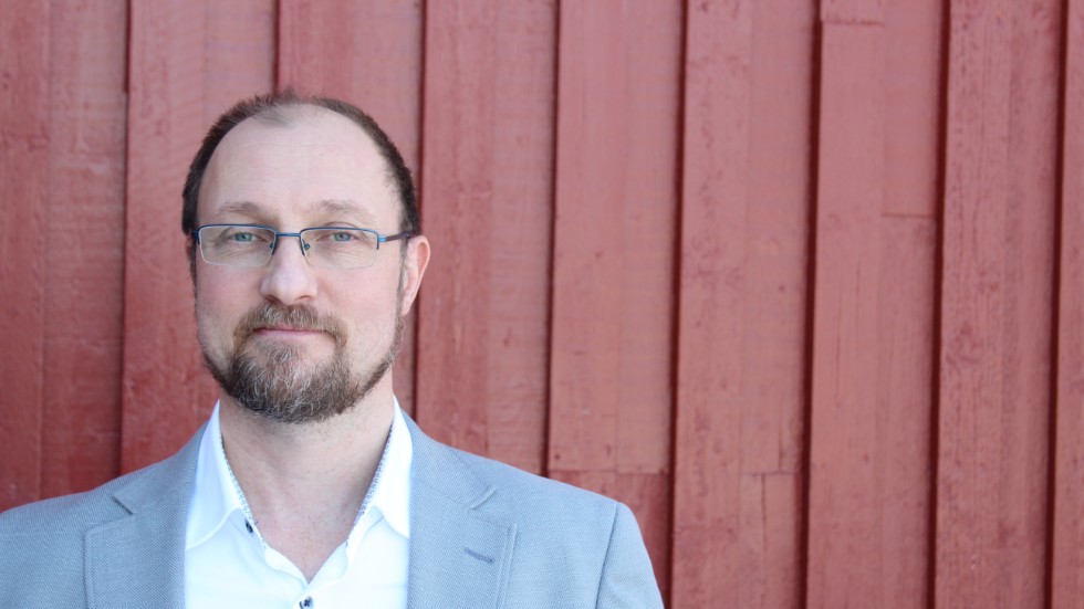 Kristian Strimark är rektor på Hällestads och Grytgöls skolor sedan snart tre år tillbaka. 