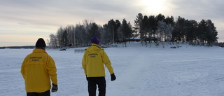 Förklaringen till det kraftiga skenet på stadsfjärden: "Syns väldigt bra"