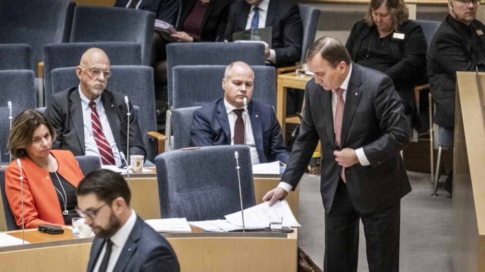 Statsminister Stefan Löfven (S), SD:s Jimmie Åkesson och de övriga partiledarna i riksdagen tvingas skjuta upp den särskilda partiledardebatten om EU, på grund av coronaläget. Arkivbild från EU-debatten 2019.