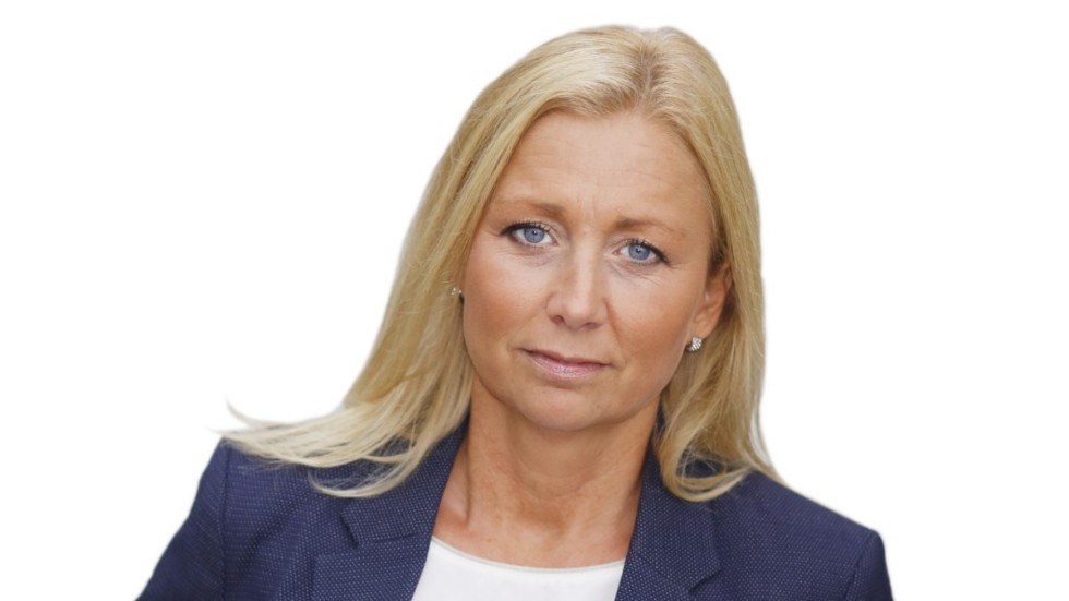 "Hon blir en värdig efterträdare till Alex Voronov. Hon kommer fortsätta driva opinionsarbetet på Eskilstuna-Kuriren vidare i liberal anda", säger chefredaktör Eva Burman om Emma Wange.