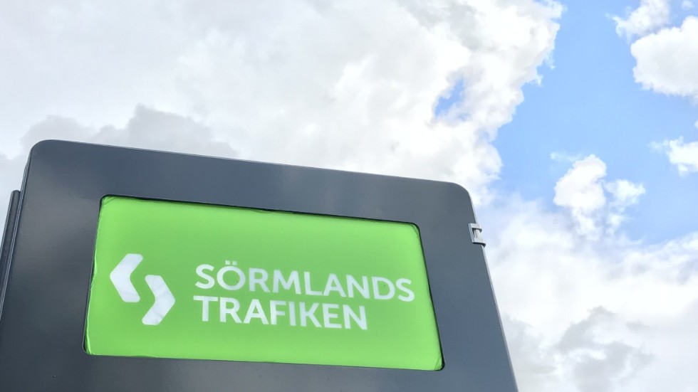 Våra kontrollanter arbetar precis som vanligt och genomför regelbundna kontroller för att säkerställa att resenärerna har giltig biljett. Skriver Johan Tollén på kollektivtrafiken, Region Sörmland.