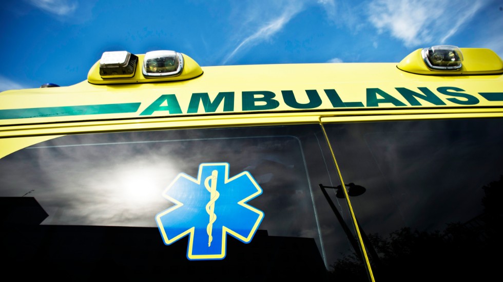"Regionens ambulansorganisation gör ett överjordiskt jobb med att anpassa sig efter de ständiga förändringarna i patienternas behov och de nya förutsättningar som uppstår. Men de gör det i en organisation som under åren lappats och lagats för att klara verksamheten", skriver debattören.