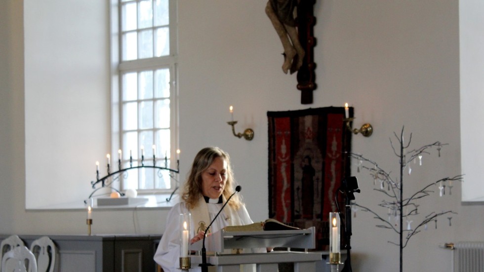 Att hålla julbön för en nästan tom kyrka tycker kyrkoherde Hélén Elfving var speciellt. 
