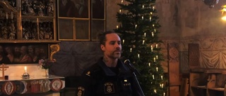 Luleåpolisens budskap ekar över hela Sverige: "Aldrig sjungit något där budskapet betytt så mycket" • Se filmen här