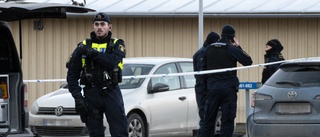 Mordet i Ekholmen: Polisen söker ung man som setts vid miljöstation