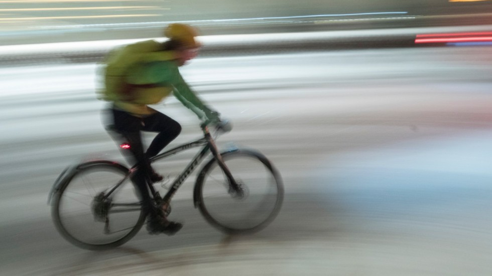  Satsningar på infrastrukturen gällande laddstolpar, välhållna cykel- och gångbanor, uppmuntrande av samåkning och bilpooler krävs av kommun och företag i Katrineholm. Dessutom behöver dessa själva fasa ut fossilberoendet, skriver Klimatgruppen i Katrineholm.