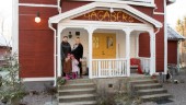 Den gamla småskolan har blivit Rodis och Kims hem – nu vill de veta mer om huset