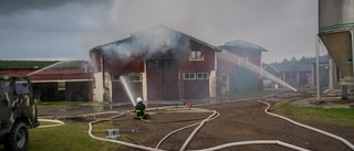Vindeln: Kraftig brand i garage